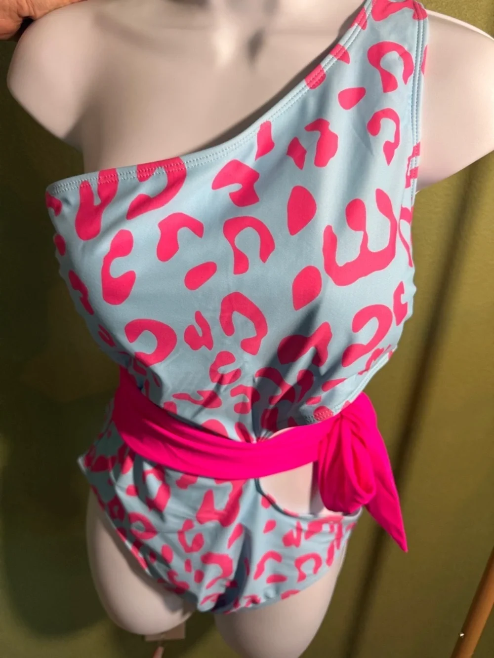 One-Shoulder Pink Leopard Print Girls' One-Piece Swimsuit with Tie - Picture 2 of 6